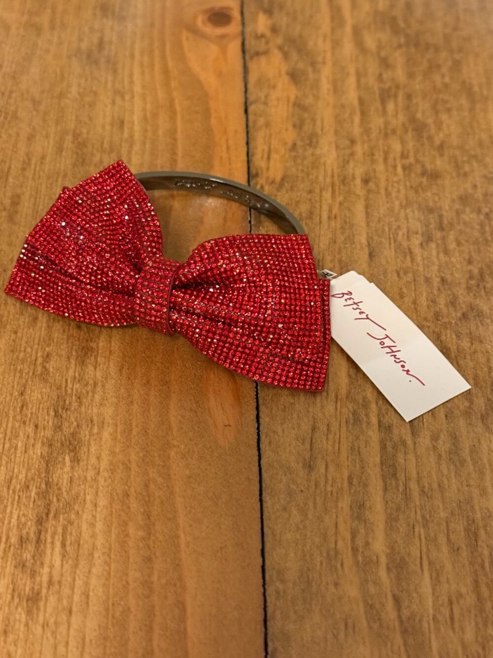 🎀 Betsey Johnson Red Crystal Bow Hinged Bangle Bracelet NWT